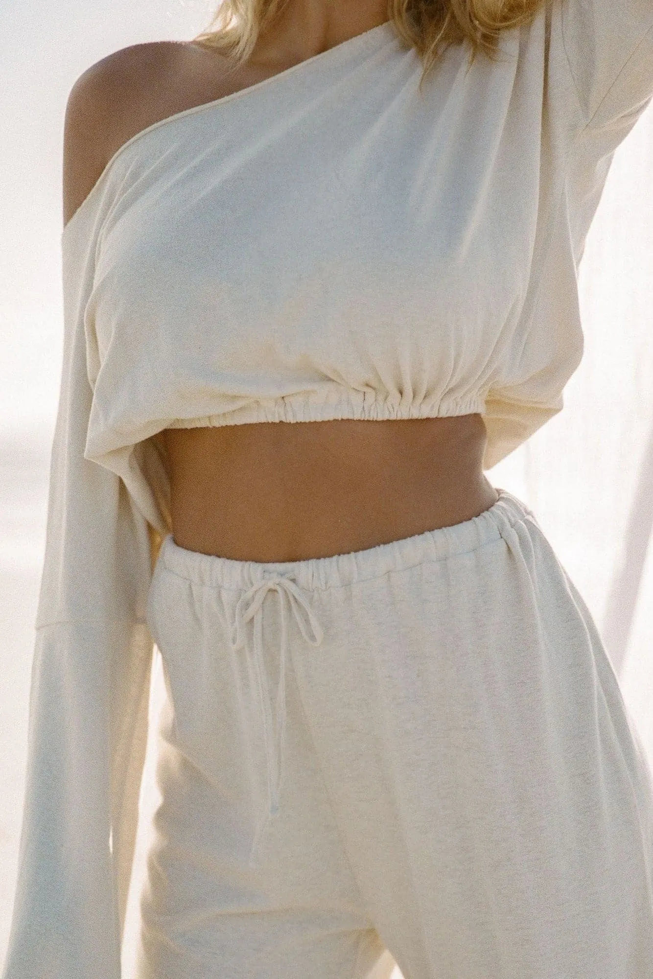 BARE THE LOUNGE SWEATER - NATURAL